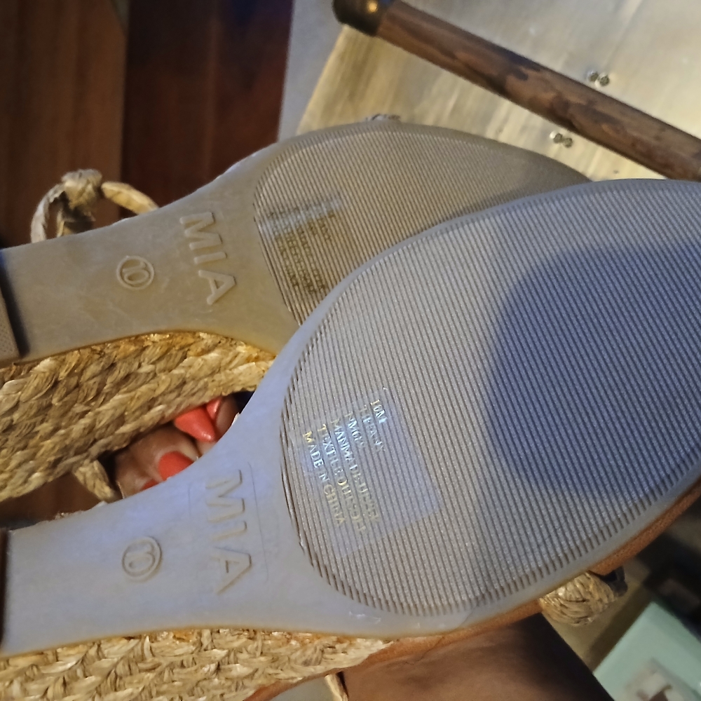 Women's Tan Wedge Sandals with Gold Accents - Picture 6 of 6